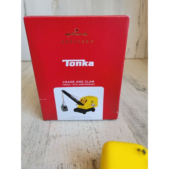 Hallmark Tonka Crane Clam 75th Anniversary ornament Xmas - Picture 6 of 6